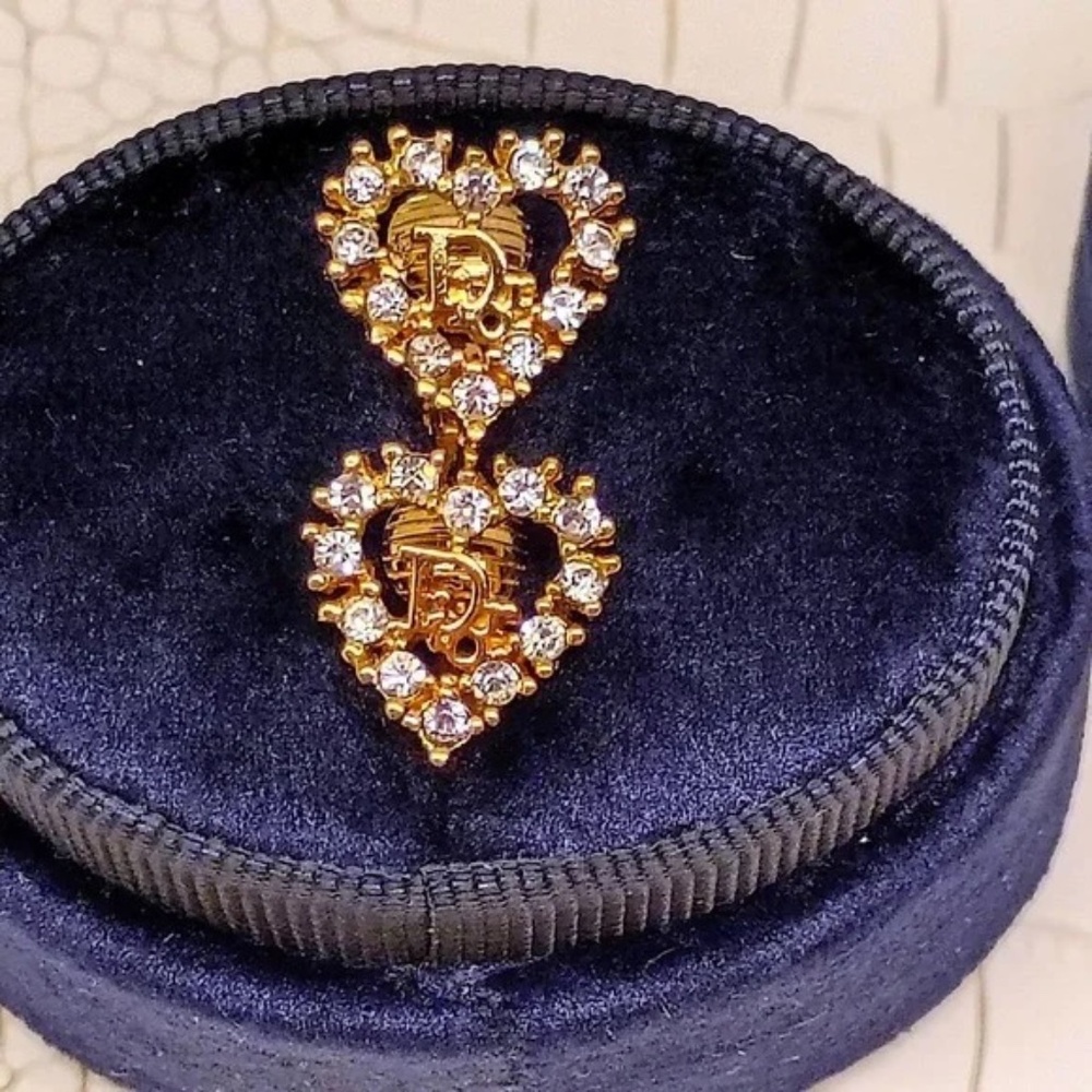 💋Christian DIOR Heart Shape Dior Logo Rhinestone Clip on - Picture 2 of 7